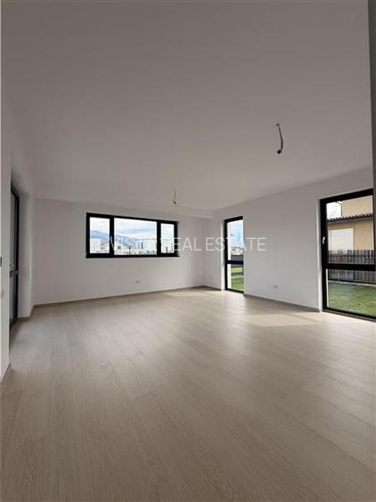 Casa Premium in Cristian, predare la cheie, 4 camere, 3 bai, pompa de caldura, T - 9