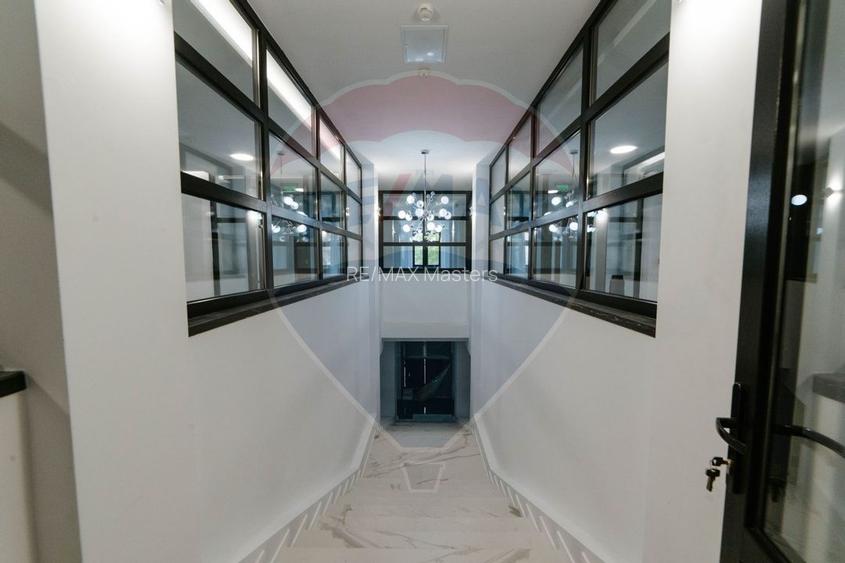 Spațiu comercial ULTRACENTRAL - 2,300mp de închiriat - 16