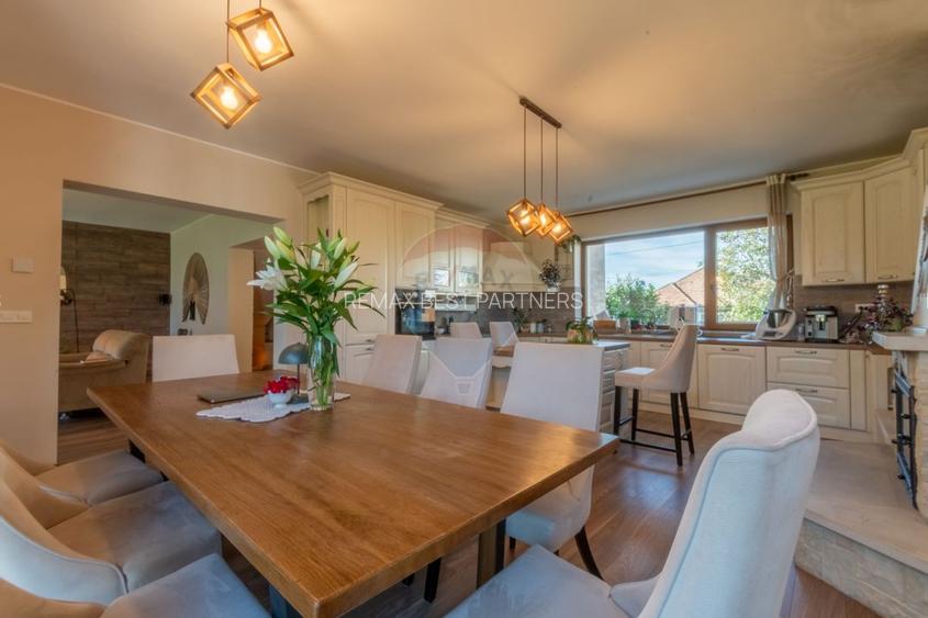 Proprietate exclusivista de vanzare: 2 case | 9 camere | 2000 mp teren - 30