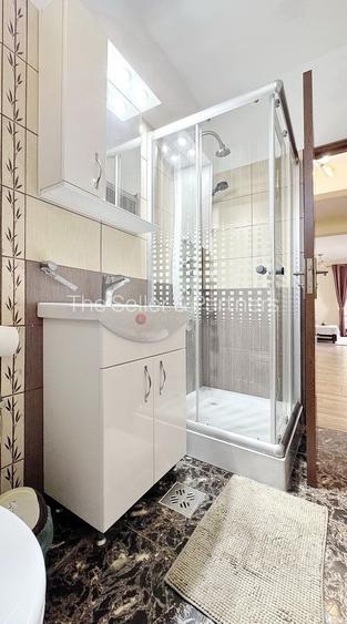 Suprafata Generoasa - 12