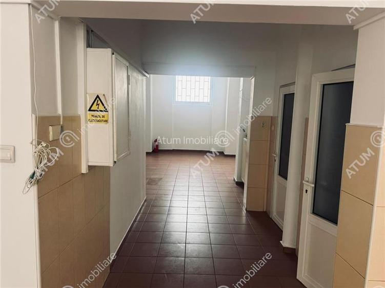 Spatiu comercial 100 mp utili 9 ml vitrina 2 intrari Valea Aurie Sibiu - 9