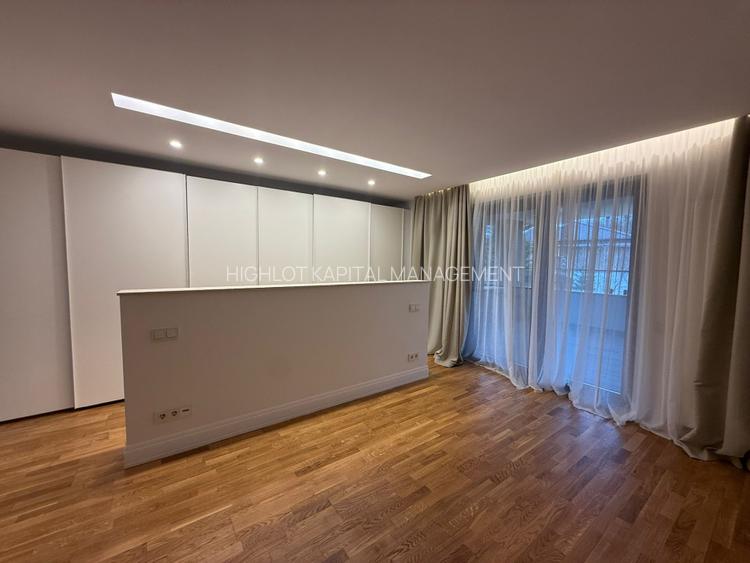 OXFORD GARDENS | VILA LA PADURE CU  PISCINA | 4 DORMITOARE COMPLET RENOVATA - 11