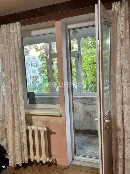 Tomis 2 , 3 camere , etaj 1 - 8