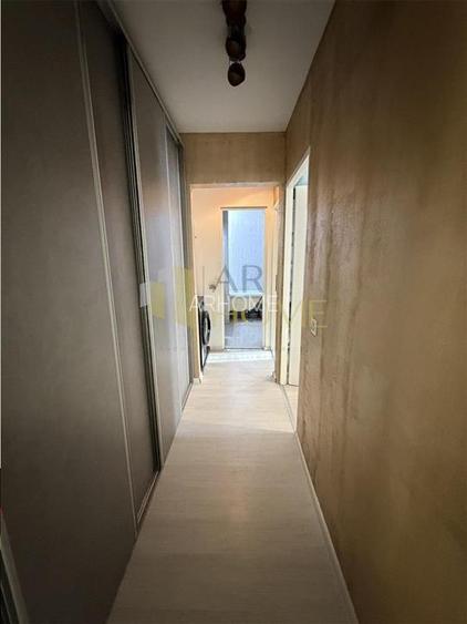 Apartament 3 camere, decomandat, Ploiesti, Democratiei/ Bd. Castanilor - 7