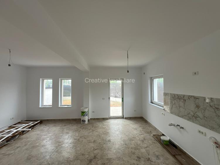 OFERTA EXCLUSIVA: Vila superba, teren generos, strada asfaltata, statie autobuz - 13