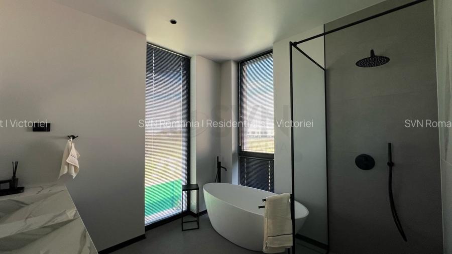 REV2004667 Vile de Lux l Pipera - 19