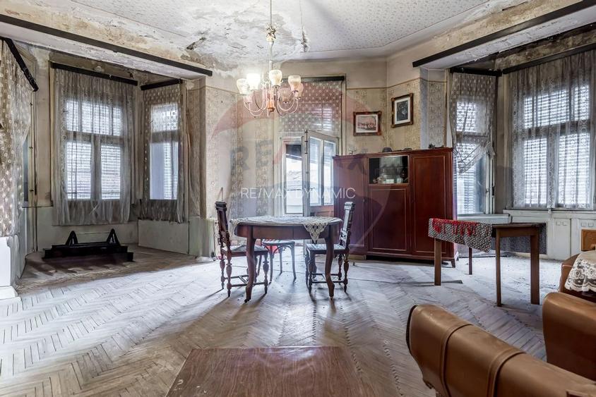 Apartament 4 camere ultracentral de vanzare in Arad - 12