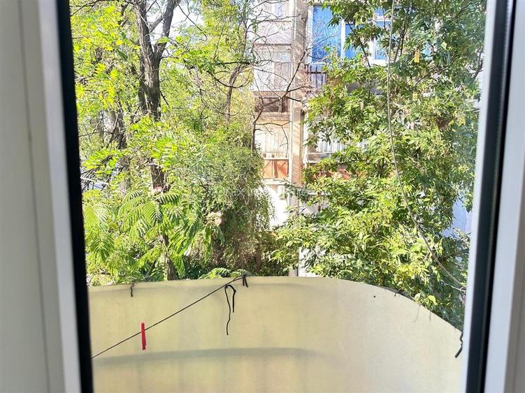 Apartament tip penthouse zona Jetoil Ploiesti - 12