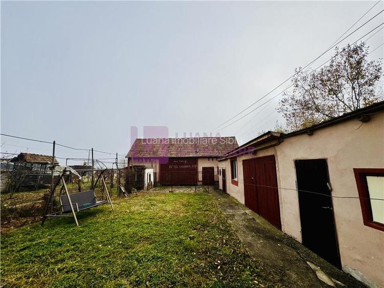 Casa individuala in Loamnes | jud Sibiu | teren 1272 mp | gospodarie completa - 11