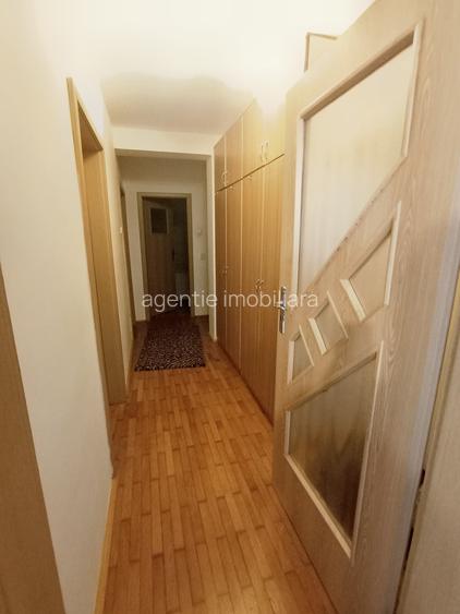City parc mall -4camere 89 mp etaj 1 - 5