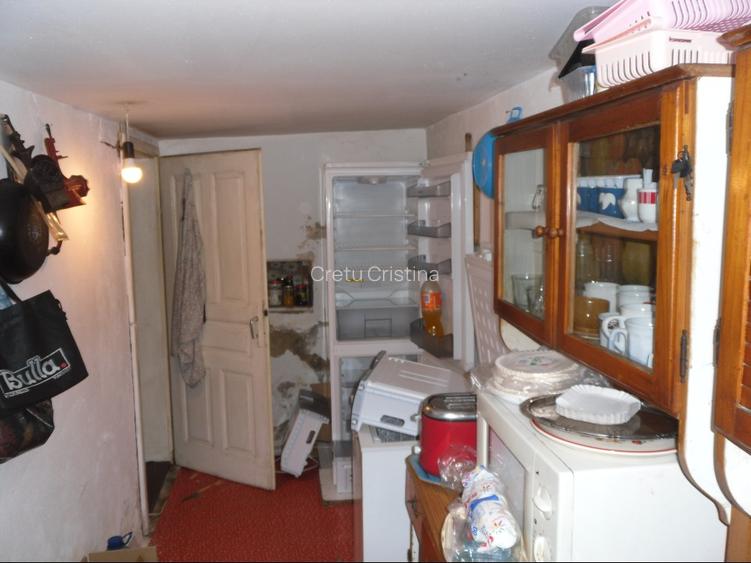 Casa/ gospodarie  saseasca in sat Bunesti, judet Brasov. Pe drumul spre VISCRI.  - 12