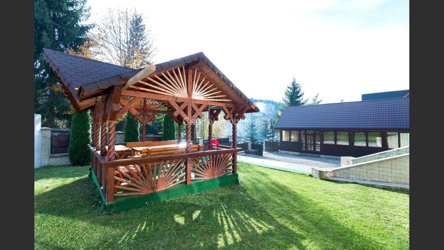 Complex turistic de vânzare, chiar în centrul stațiunii Durău. - 2