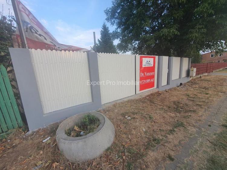 Saftica DN1 4Cam 3Bai Casa 2023 Curte 366mp Libera Pozitie Buna - 16