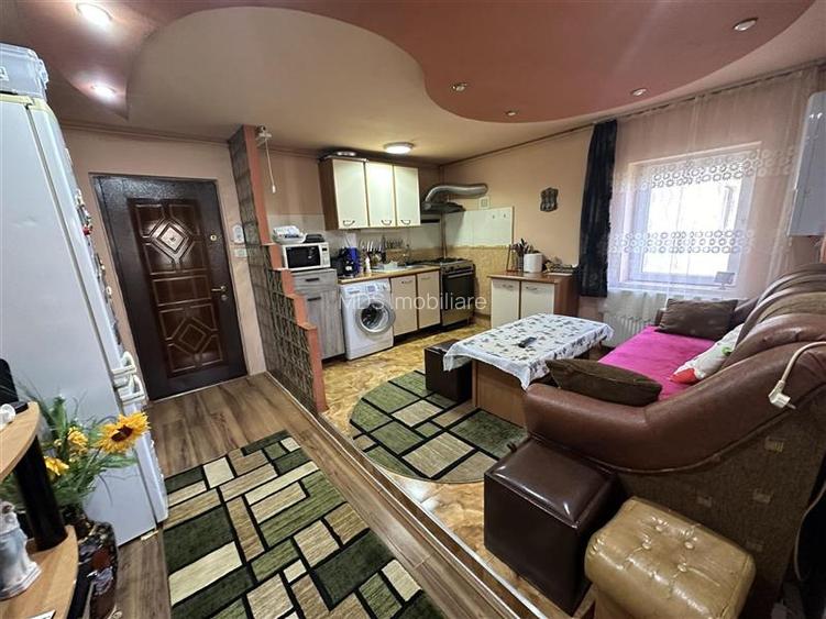 2 CAMERE, 60 MP UTILI, CENTRALA TERMICA, FABRIC! - 8