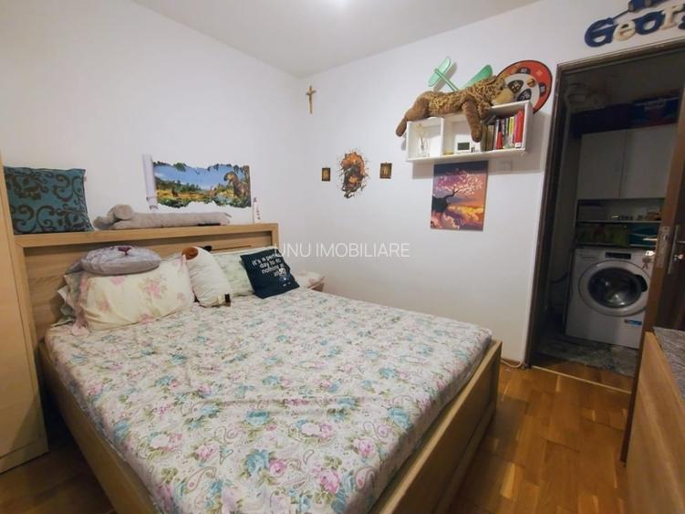 Dacia - Bicaz - 3 camere - mobilat - geam la baie - 5