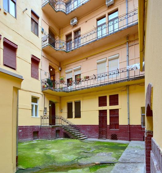 Apartament cu 3 camere in zona Ultracentrala - Piata Victoriei - 23
