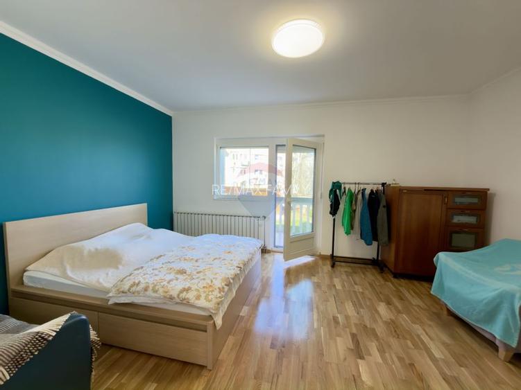 Casă / Vilă 8 camare cartier Beverly Hills Sanmartin - 12