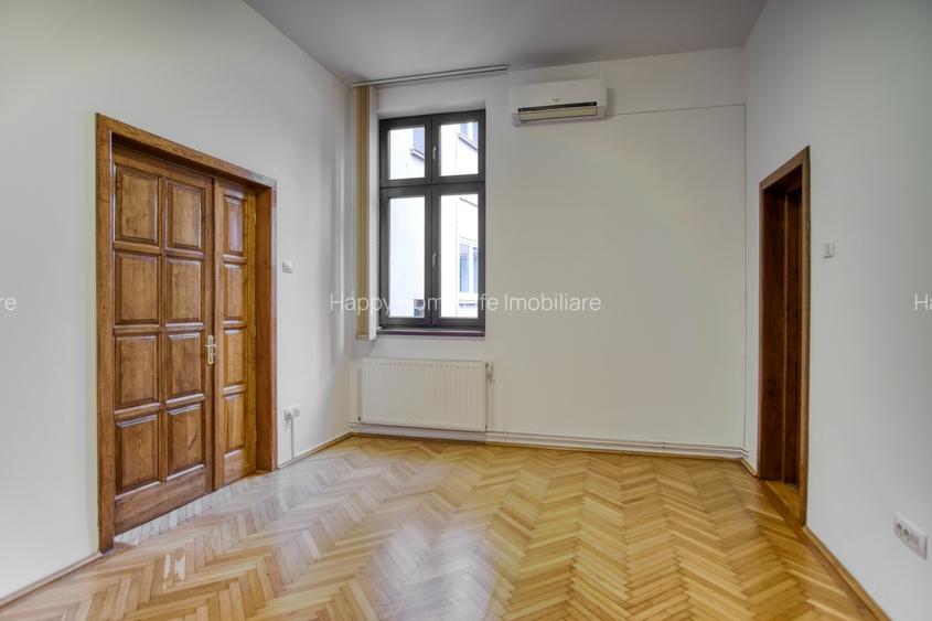 Universitate bld Carol Parcu Izvorul Rece Casa 11 camere, 2 locuri de parcare - 13