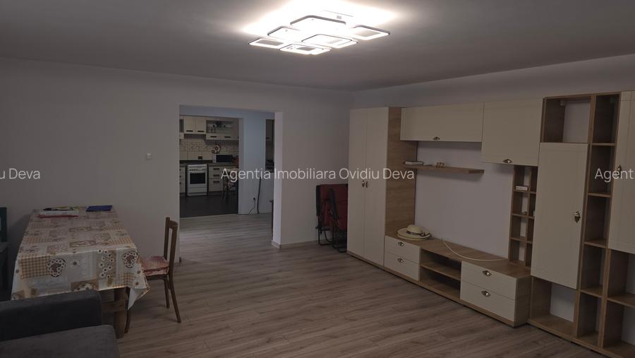 Vand casa in Deva, zona Garii (Peste Linia Ferata), P+E, din anul 2010 - 5