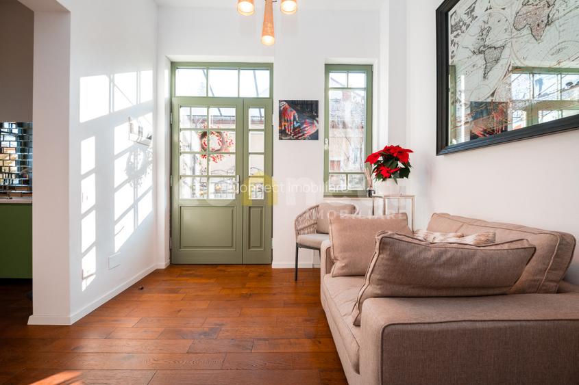 Vila / Casa de vanzare in Andrei Muresanu 2 unitati locative - 20