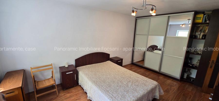 2 camere de vanzare ultracentral Focsani - 10