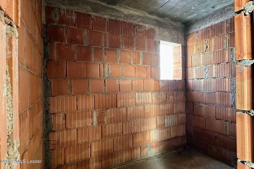 Domnesti - Foisorului 23. Casa 2021 P+1+M si garaj, toate utilitatile - 23