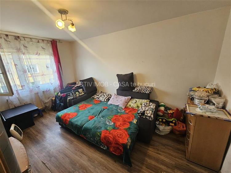 Resita, Garsoniera, Mobilata+Utilata, Calea Caransebesului - 12