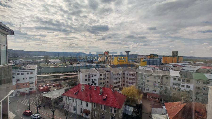 De vanzare apartament spatios cu 4 camere decomandate, zona garii, Comision 0% - 11