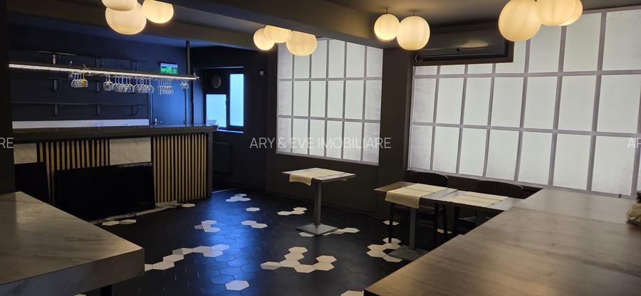 Un Simbol al Eleganței Urbane: Vilă Distinsă pe Strada Maria Rosetti - 4