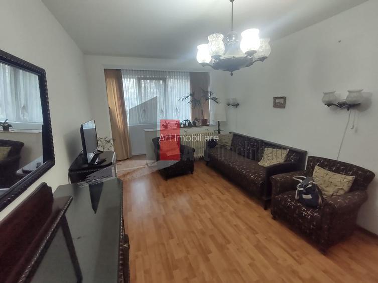 Vânzare apartament 3 camere Bd. Obregia - Pța Străduinței - 2
