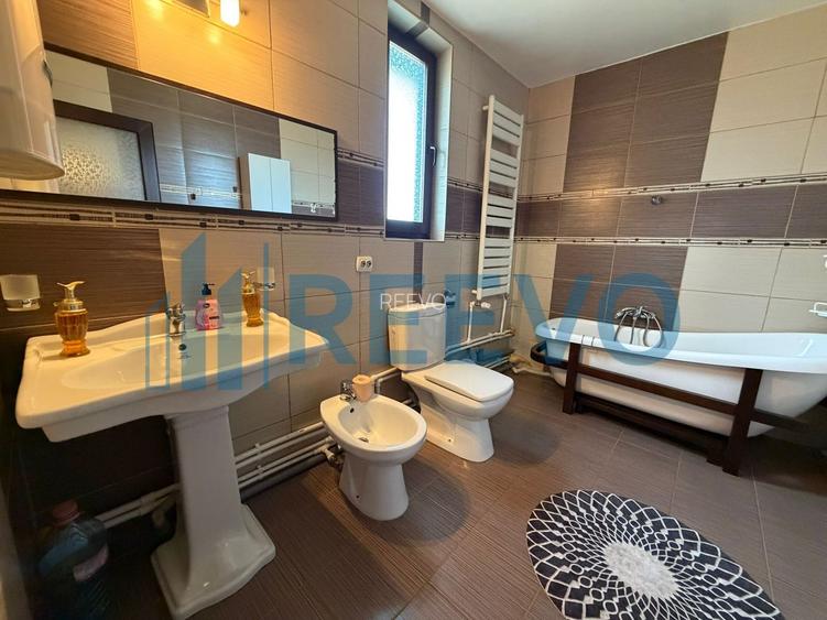 Casă/Vilă de vânzare în comuna Târgu Trotuș, județul Bacău. - 10