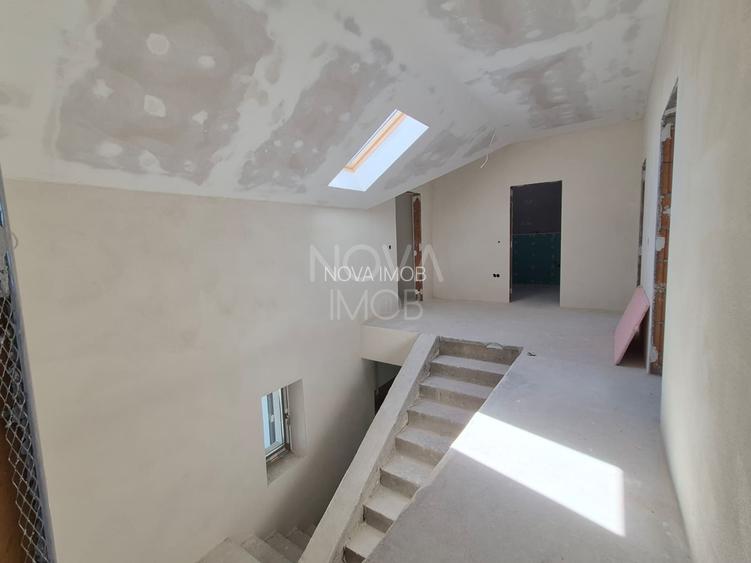 Casa generoasa cu 7 camere, 3 bai, dressing si parcare – Sura Mica - 18