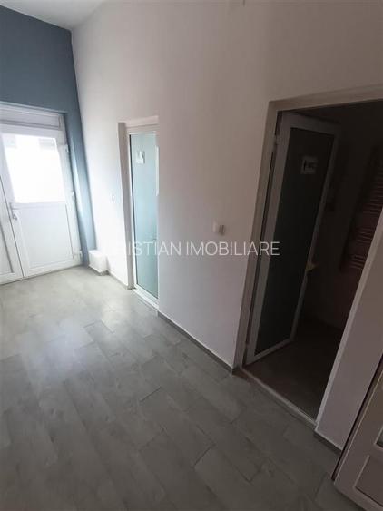 Spatiu comercial 350 mp cu teren 780 mp, pret 14 Euro mp - 5