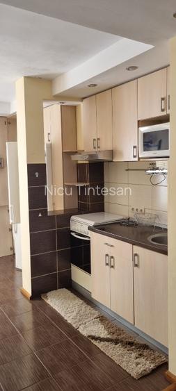 Inchiriez apartament cu 3 camere amenajat  - 2