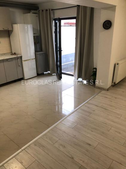 Casa - zona Piata Chiliei - 140.000 euro  (Cod E2) - 3