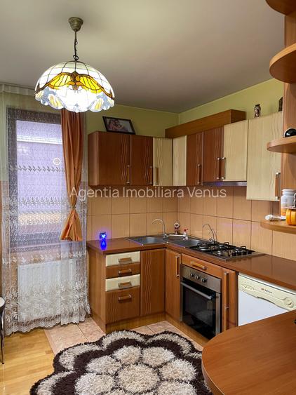 Casa cu etaj zona Piata Mare - 3