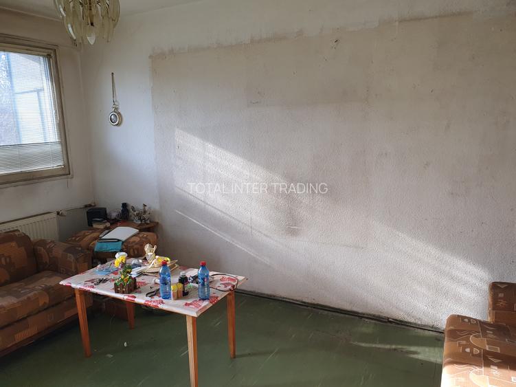 Vanzare-2 camere-1/4-decomandat-Dr Taberei 34-liber-de renovat-95000E - 2