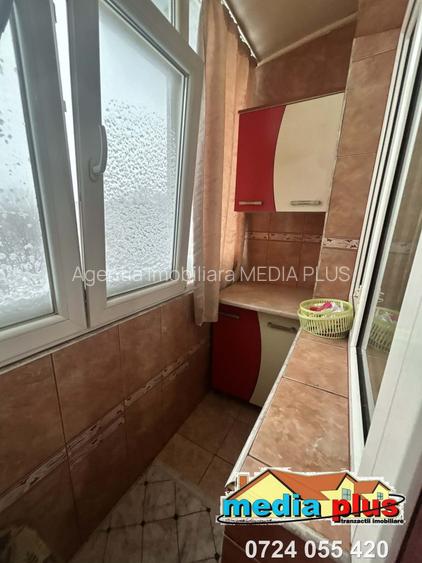 Apartament 4 camere de vânzare, Micro 38, mobilat și utilat, - 9