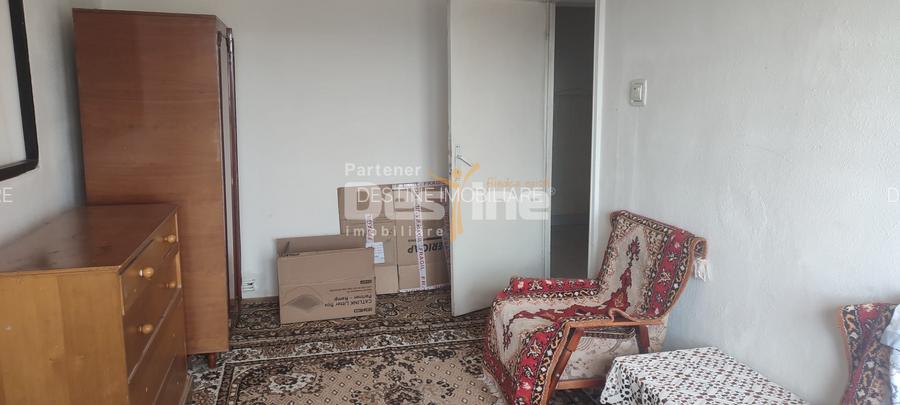 APARTAMENT CU 3 CAMERE IN ZONA MATERNA SITUAT LA ETAJUL 3 BLOC TURN - 12