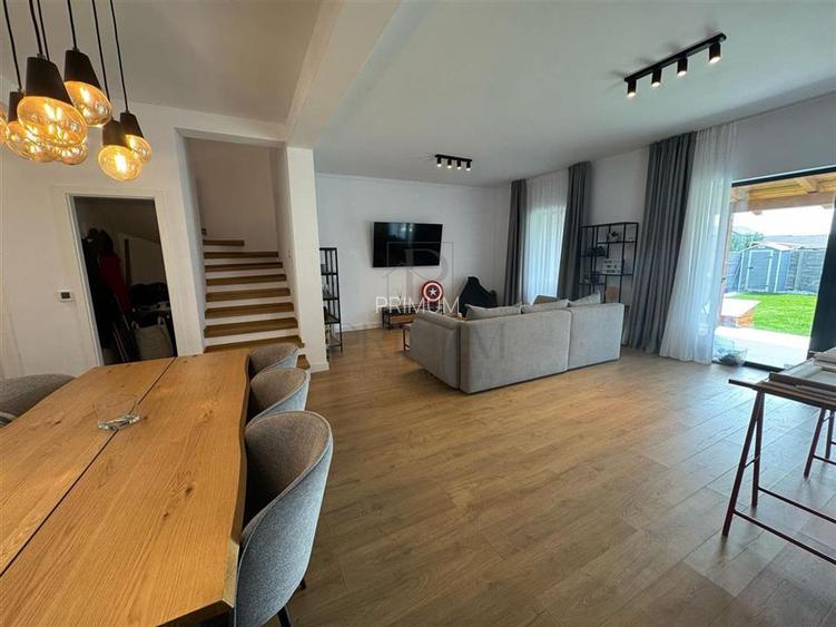 Duplex partial mobilat - canalizare - curte amenajata - 7