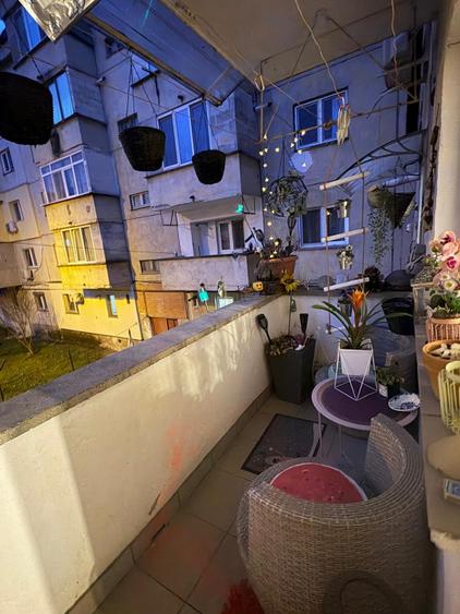 Apartament 3 camere, 67 mp, zona Hotvon