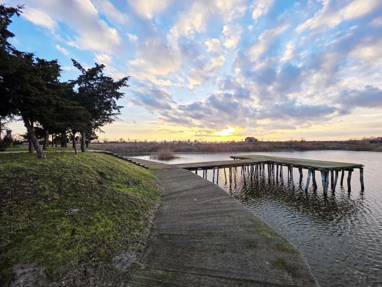 Oportunitate Unică! Teren de 35 Ha la 10E/mp cu Lacuri Medicinale și Acces Deltă - 15