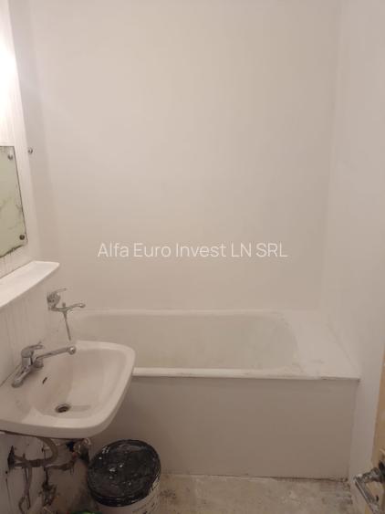 Garsoniera cu balcon, bloc turn, cu priveliste spre munti - 7