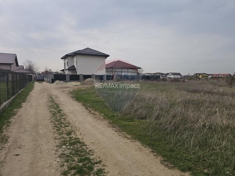 Teren de vanzare pentru casa 621mp plus drum Domnesti, str Diana - 7
