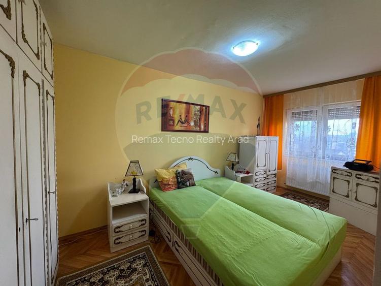 Apartament decomandat 3 camere -centrala proprie  zona Lebada - 5