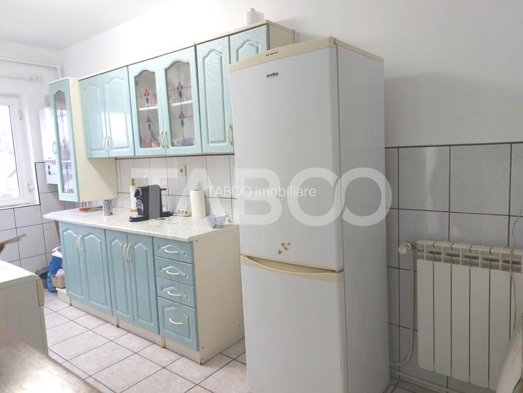 Apartament 50 mpu 2 camere etaj 3 pivnita Piata Noua Cisnadie - 14