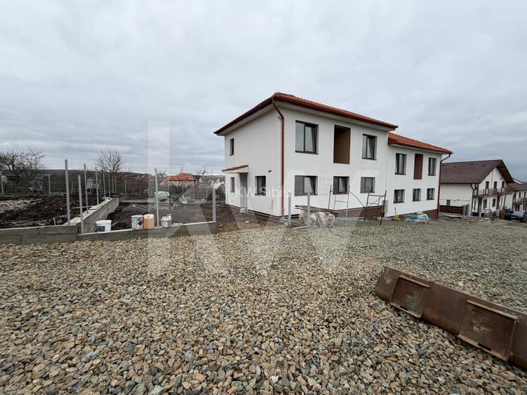 Casa 4 camere de vanzare 117 mpu teren liber 230mp Sibiu in Sura Mica - 2