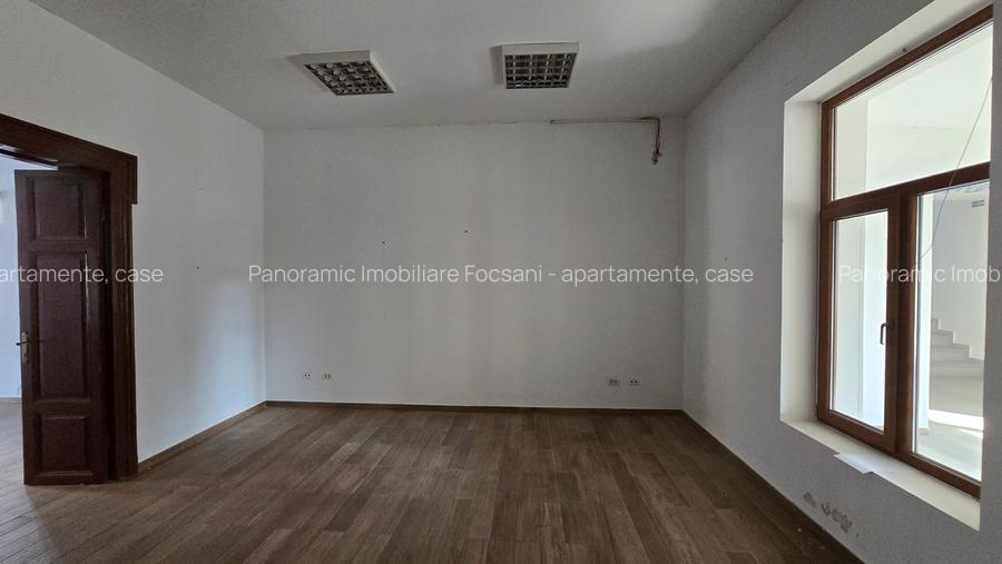 Cladire speciala de VANZARE  sau de INCHIRIAT  ultracentral Focsani - 38