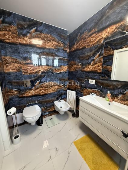 Penthouse - 123 mp utili - 5 camere - 3 bai - 3 parcari - zona Subcetate! - 9