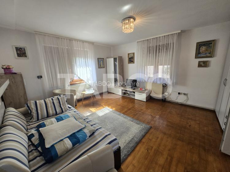 Casa individuala de vanzare 387mpu curte 624mp Sura Mica Sibiu - 3